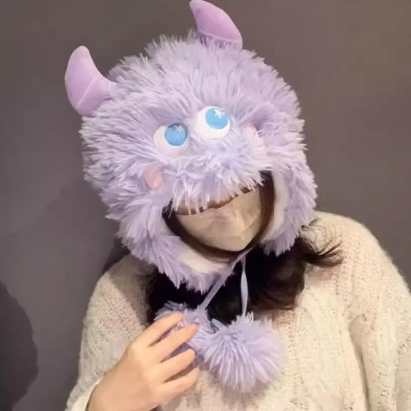 Женская плюшевая шапка-ушанка универсальная теплая с утепленным рукавом