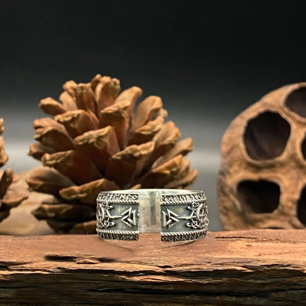 Мужское кольцо в виде здоровой руны серебро 925 пробы винтажное инкрустированное