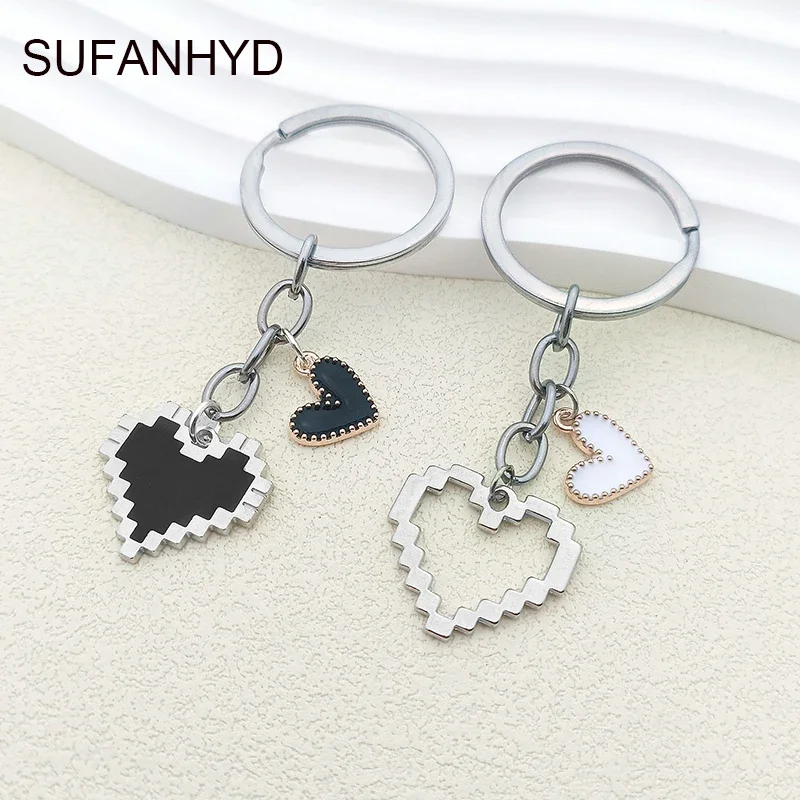 Женские брелоки с полым сердцем милые черно-белые для девочек милая бижутерия