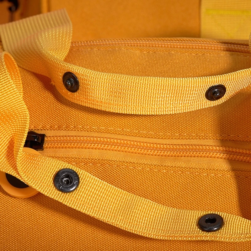 Нейлоновая спортивная сумка цвет в ассортименте