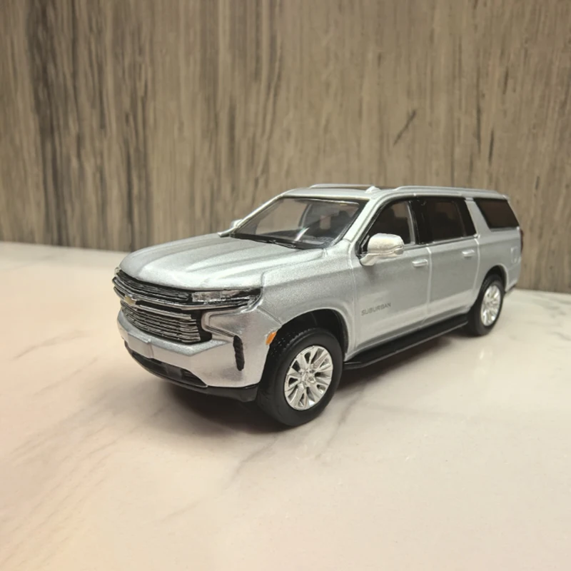 WELLY Масштабная модель автомобиля LAND CRUISER LC300 металлическая 1/64