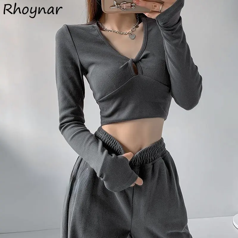 

T-shirts Women American Vintage V-neck Design Long Sleeve Spring Sexy Crop Top Harajuku Solid Clothing Sensual Chic Camisetas