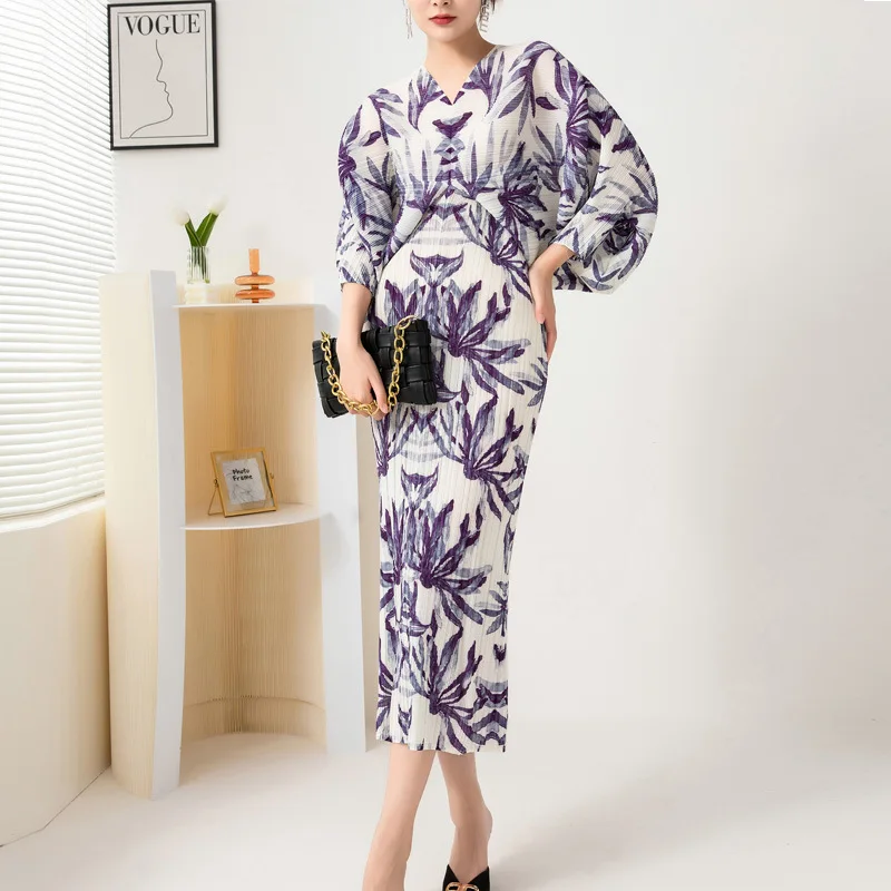 

SuperAen High End Pleated Printed Bat Sleeve Long Dress New 2022 Spring and Autumn Fashion Temperament Straight Dress