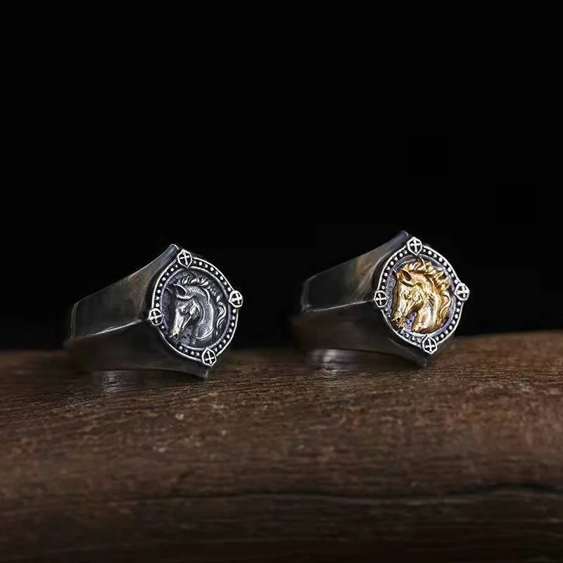 

Vintage Charge Horse Badge Ring Animal Badge Ring Personality Opening Ring