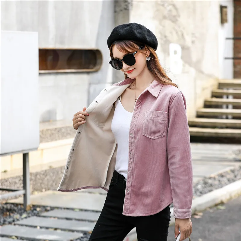 

Женская Вельветовая рубашка, свободная Вельветовая рубашка в Корейском стиле Харадзюку на пуговицах, Повседневная однотонная женская рубашка с длинным рукавом и карманами, верхняя одежда, 2022