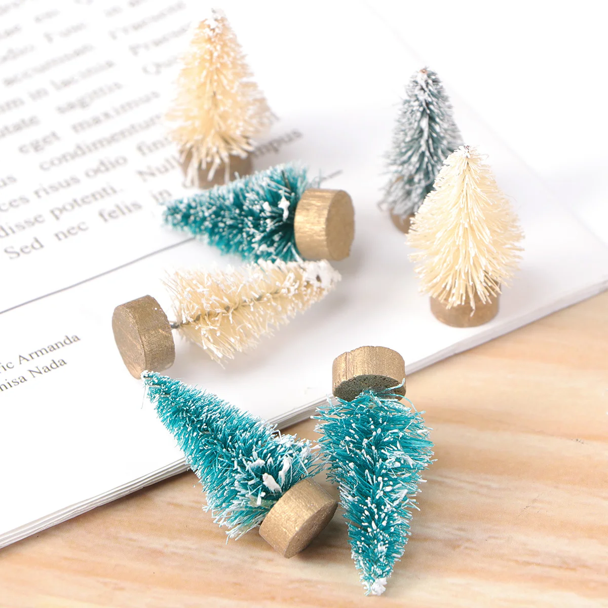 

12pcs Mini Xmas Tree Miniature Tabletop Christmas Tree Mini Scene Decor Xmas Ornament