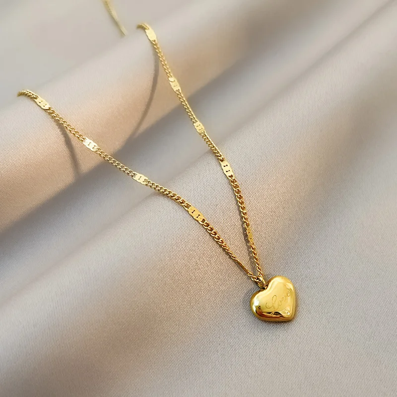 

2022 Fashion Exquisite Creative Gold Color Lettering Heart Pendant Necklace Fashion Birthday Party Charm Jewelry for Women Gifts