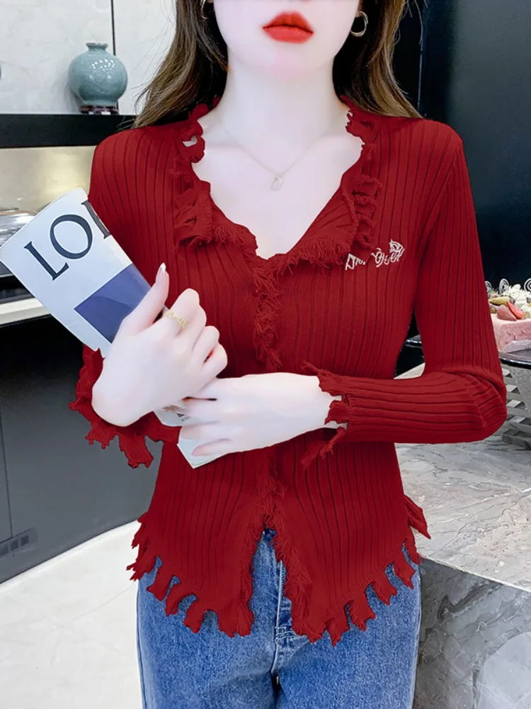 Женский вязаный кардиган с нерегулярной кисточкой и v-образным вырезом осенний