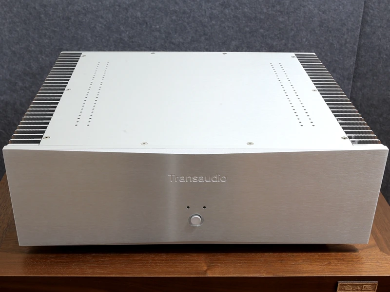 【 MASTER 】 Линейный двухканальный усилитель мощности Master версии FM801