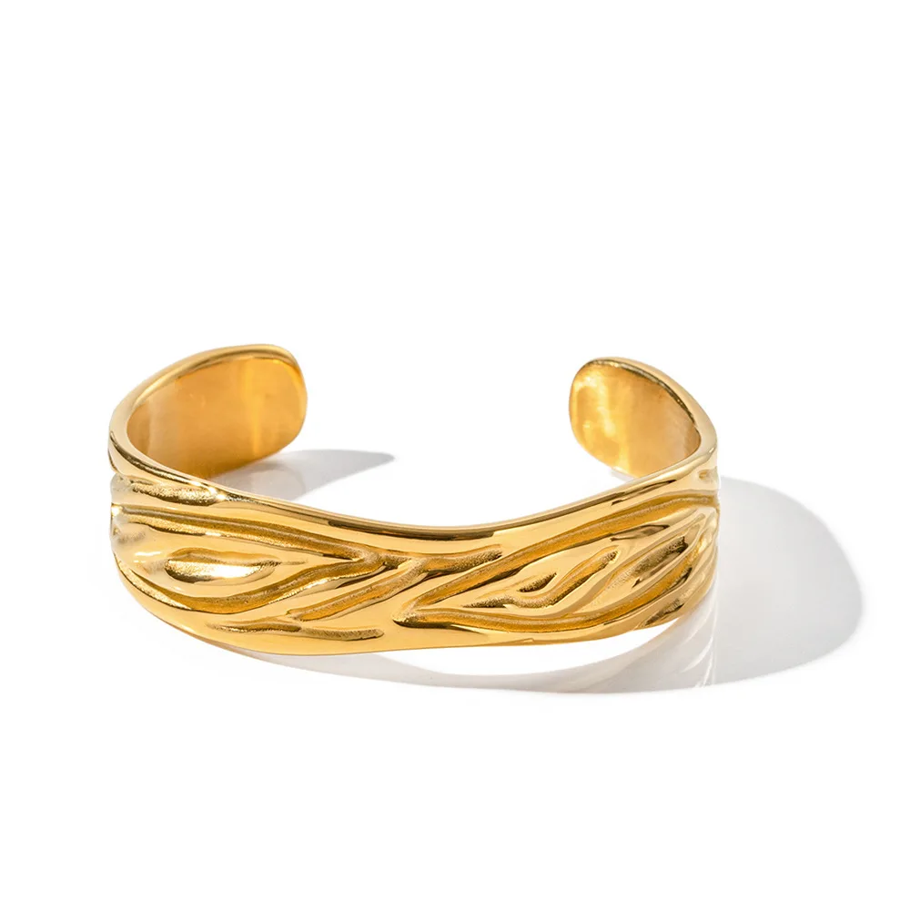 

Stainless Steel PVD 18K Gold Plated Tarnish Waterproof Twist Bangle For Woman Jewelry Wholesale Trendy