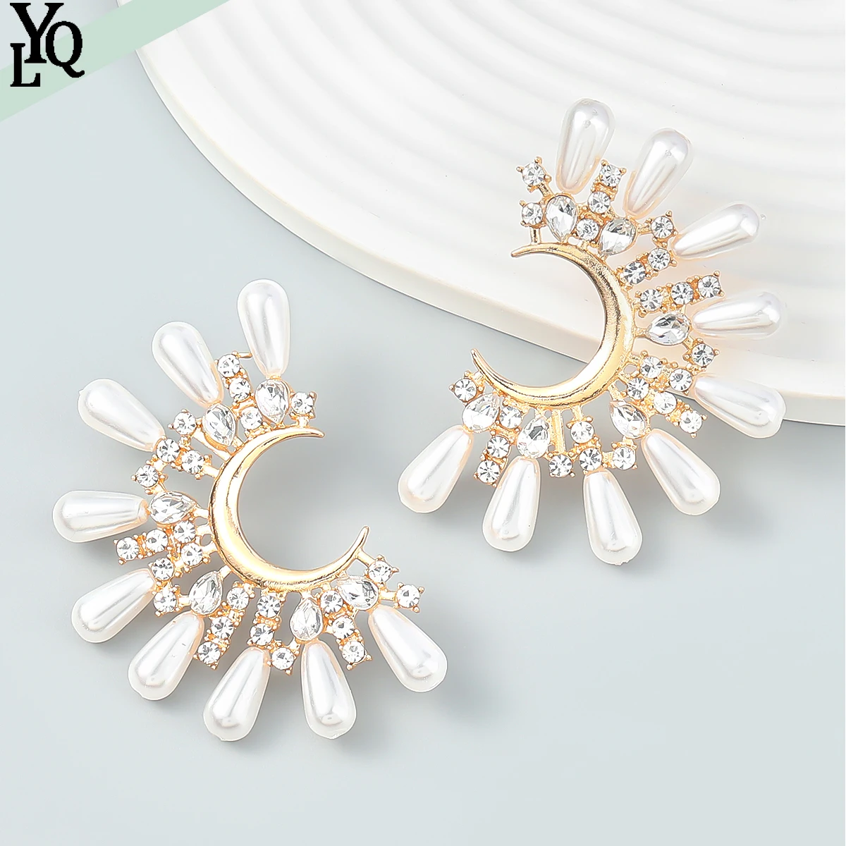 

New Fashion Trend Rhinestone Swing Fake Pearl Earrings for Women Dinner Wedding Accessories Statement Earrings Accessories