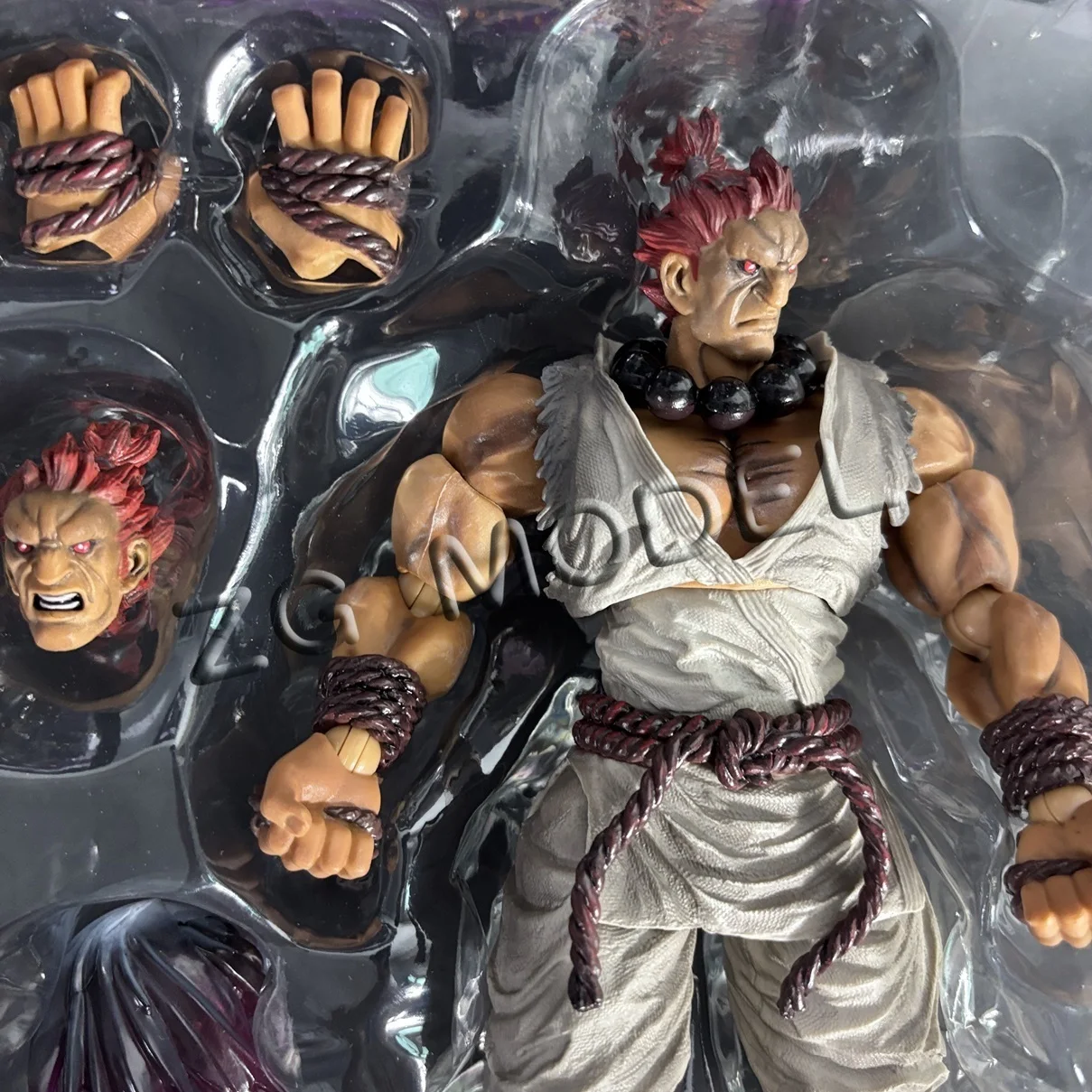 Фото Фигурка Play Arts Kai Gouki Akuma Limited Color White Cer Ultra Street Fighter IV: The Final Challengers 1/12, игрушка в подарок №2