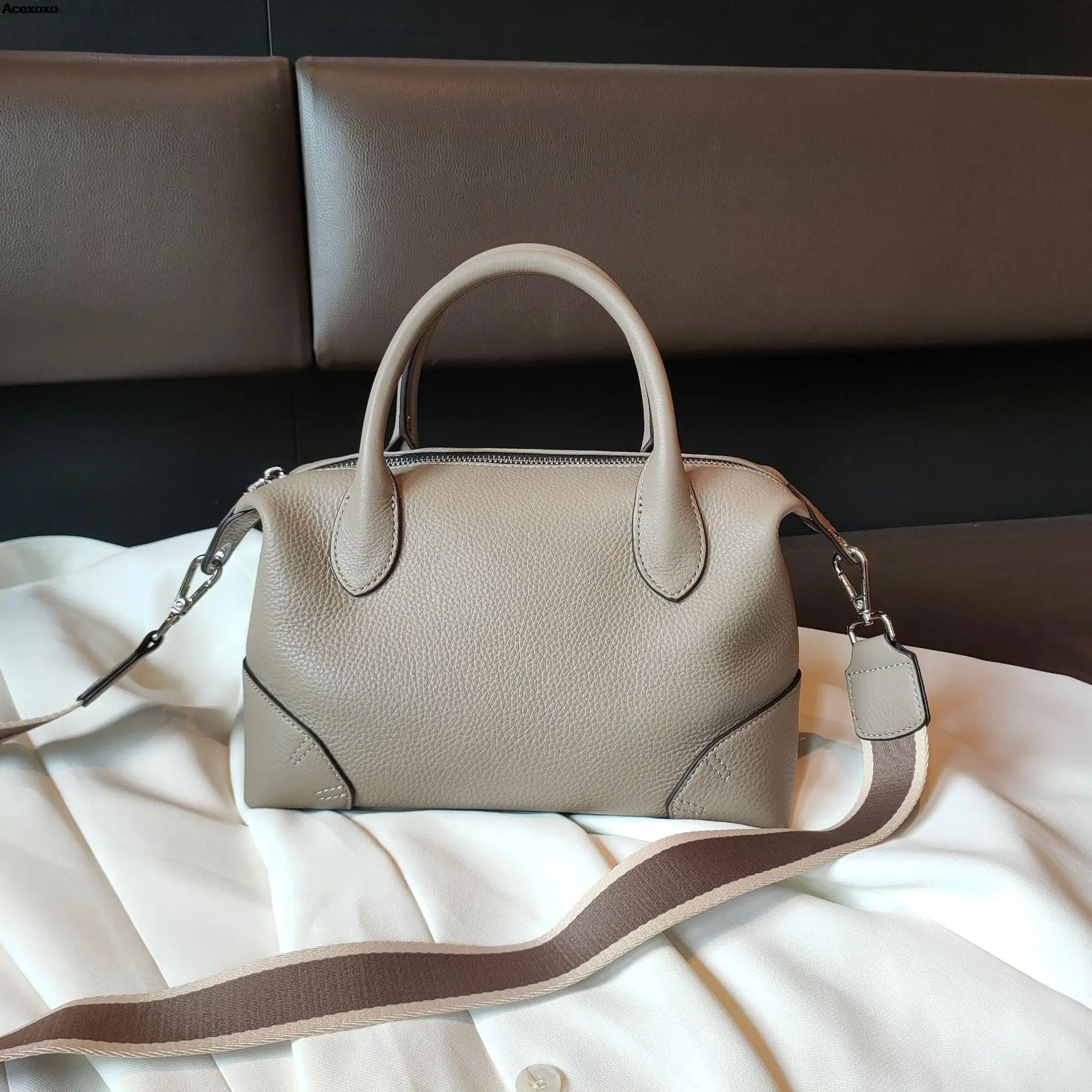 

New fashion simple cowhide vintage handbag