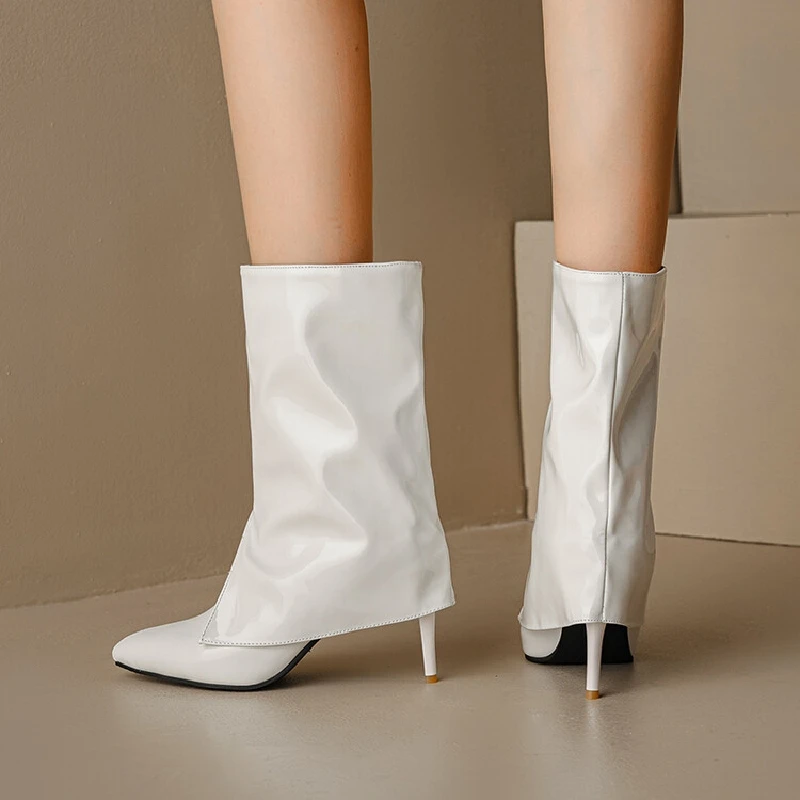 Winter 2022 new pointed toe, thin heel, patent leather faux short plush fashion boots net red short style boots