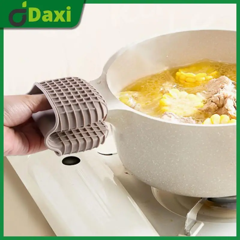 

70g Portable Kitchen Glove Multi-purpose Baking Oven Gloves Hanging Storage Thermal Insulation Hand Clip Kitchen Accessories
