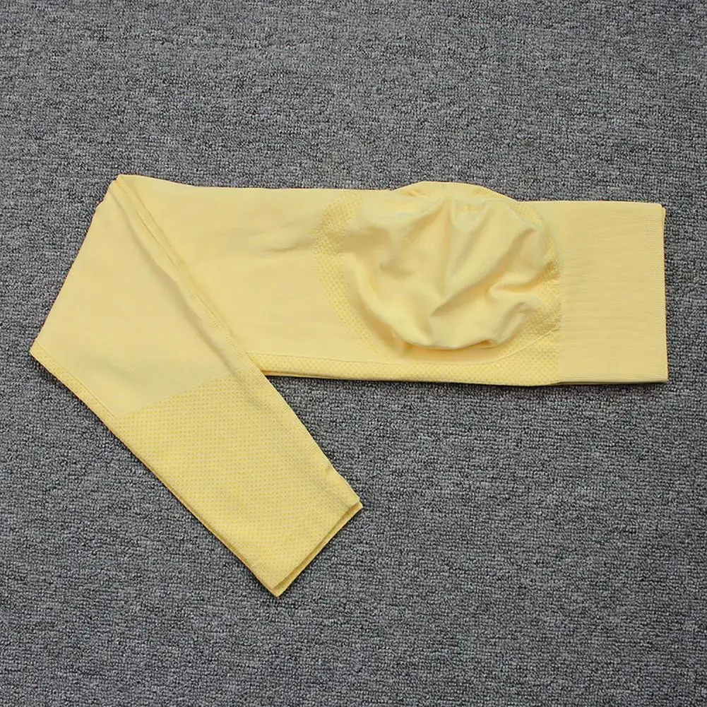 

Леггинсы женские эластичные бесшовные с эффектом пуш-ап