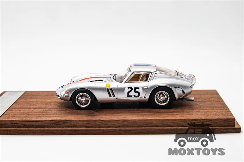 Finclassically 1:64 250 GTO Limited 300 Литая под давлением модель автомобиля