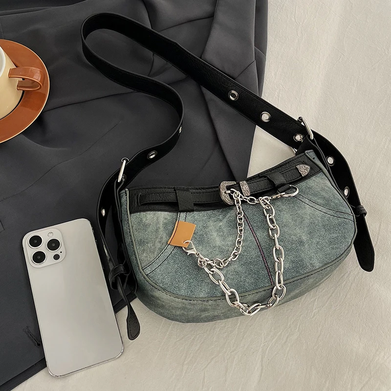 Женская джинсовая сумка на плечо в винтажном стиле с цепочками из джинсового