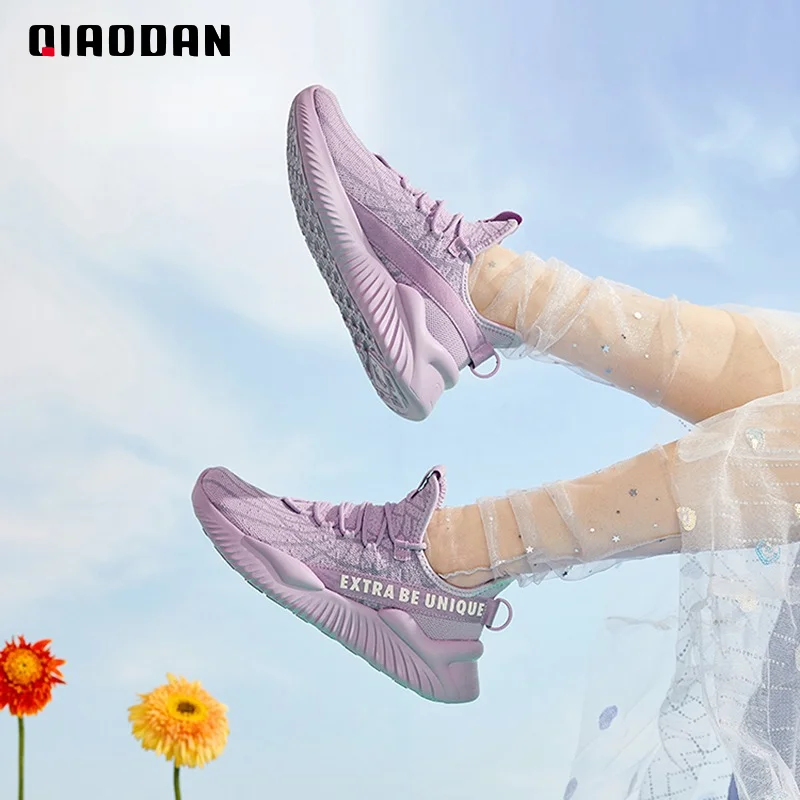 Женские беговые кроссовки QIAODAN, сезон весна 2023, Модные дышащие нескользящие легкие амортизирующие кроссовки для женщин XM4690381