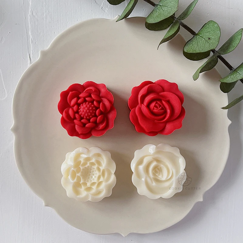 

2pcs/set 30g/50g Rose Shape Mooncake Mold Valentines Day Mid Autumn Festival Hand Pressure Fondant Moon Cake Mould Baking Tools