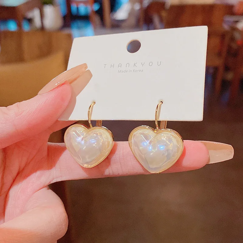 

2023 New Colorful Love Golden Pearl Stud Earrings for Woman Simple Personality Fashion Earrings Party Jewelry Birthday Gifts