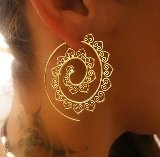 

Vintage Swirl Heart Gypsy Tribal Ethnic Earrings Bohemia For Women Fashion Exaggeration Alloy Stud Jewelry Wholesale