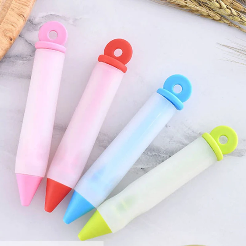 

Набор силиконовых декоративных ручек с 4 головками, ручка для крема, пирожных, украшение для выпечки, Сервировочная тарелка для западной еды...