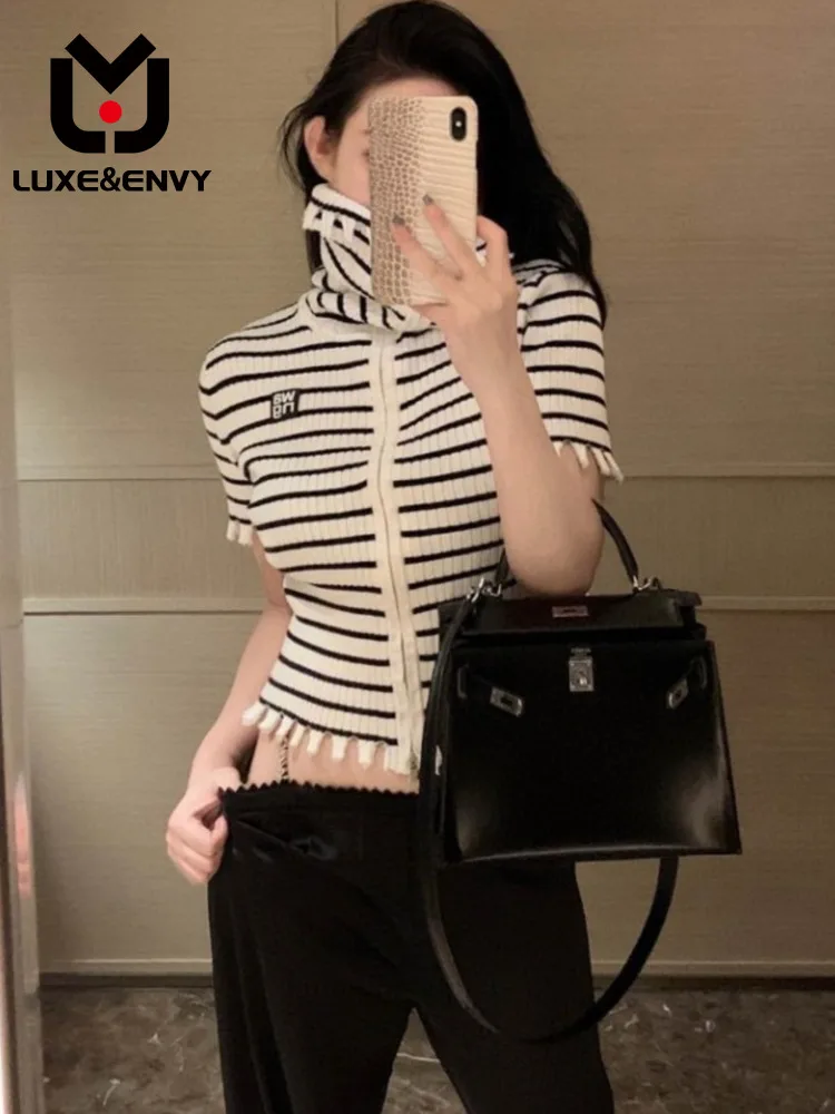 

LUXE&ENVY AW Wang Letter Embroidered Stripe Short Sleeve Knitted Shirt Women's 2023 Summer Slim Fit And Versatile Short Top
