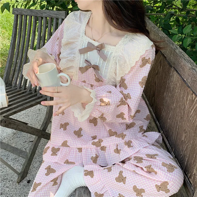 

Sweet Pink Cartoon Bear Print Autumn Pajamas Set Women Kawaii Square Collar Shirts + Trousers Ruffles Lace Bow Sleepwear