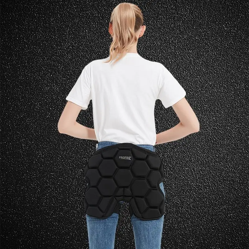 Утолщенные роликовые коньки с внешней защитой бедер