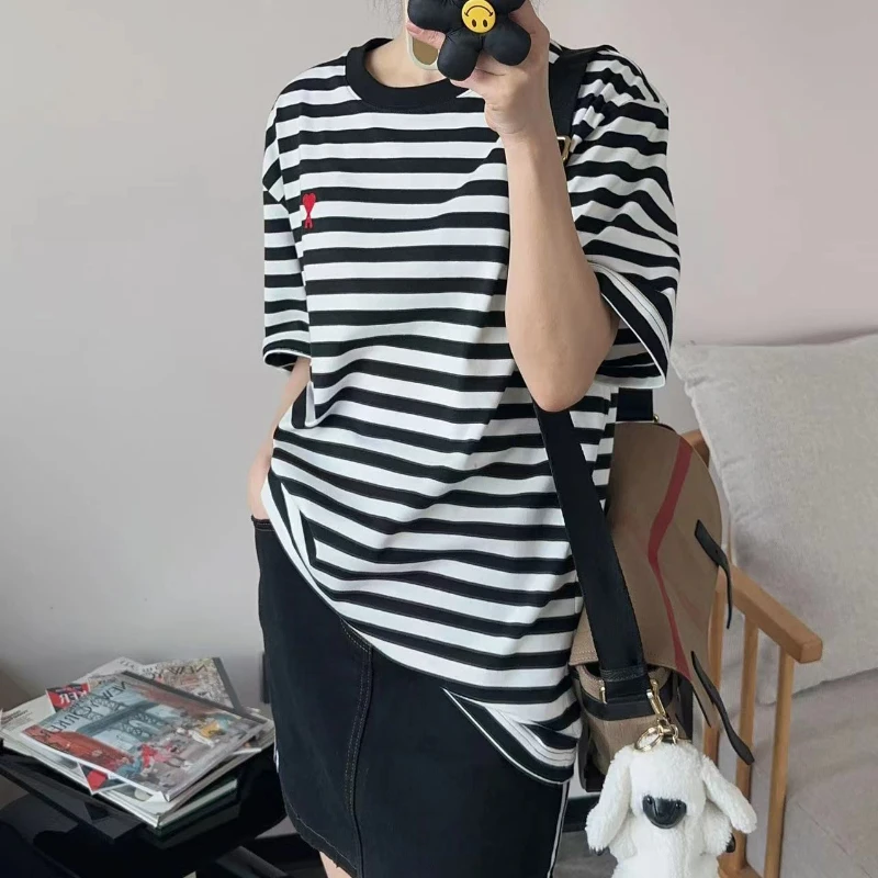 

The Same T-shirt for Men and Women 2023 Summer New Red Love Striped Short-sleeved T-shirt