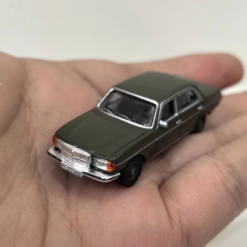Фото Модель автомобиля SCHUCO 230E из литого металла, масштаб 1/87 №3