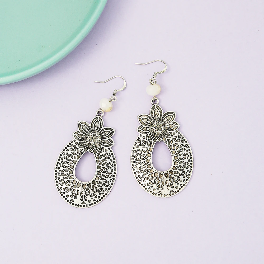 

Zinc Alloy Inlaid Rhinestone Vintage Pineapple Shape Water Drop Earrings For Women Aesthetic Trending Products Girls Jewelry