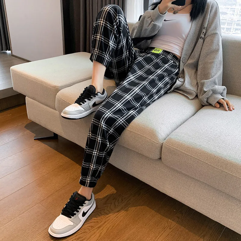 

2022 Spring and Autumn New High Waist Slim Hanging Casual Black White Plaid Wide Leg Pants Legged Harlan Radish pants