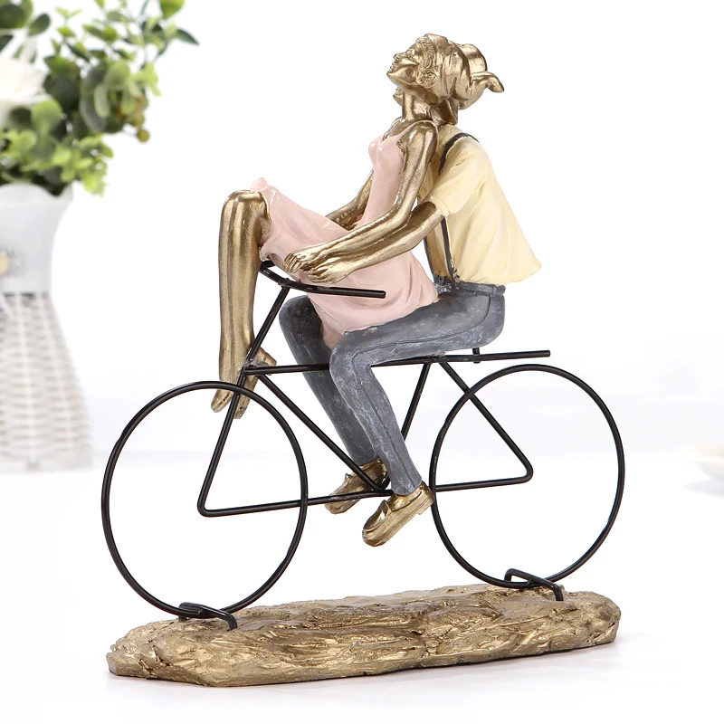 Sweet Date Lovers Statue Countryside Bike Joy Ride Couple Sculpture First Love Ornament Wedding Decor Valentine's Day Gift Craft