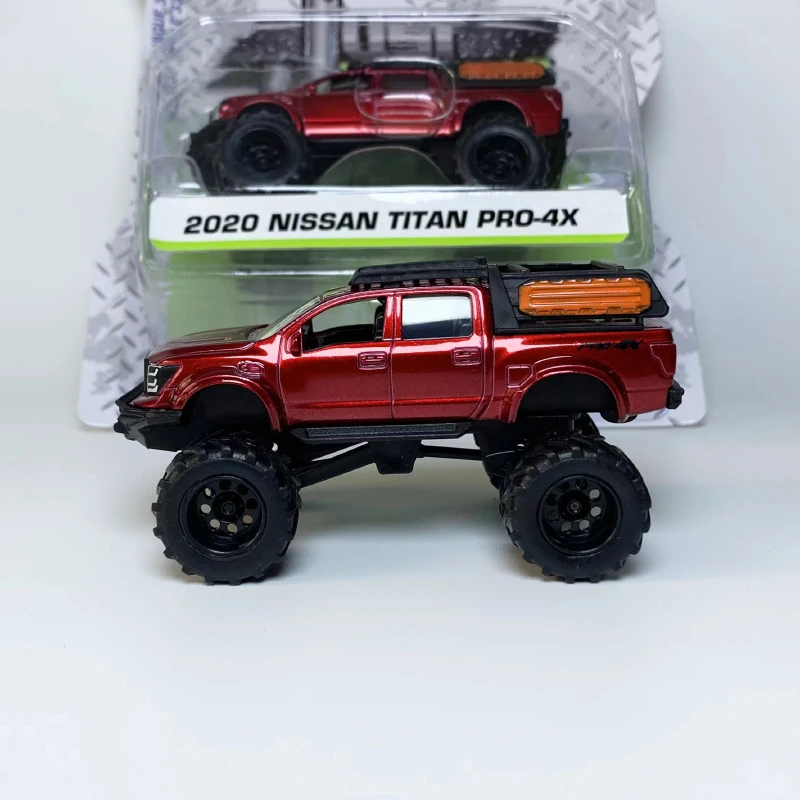 Литые модели автомобилей масштаб 1:64 из сплава 2020 Nissan Titan Φ пикап большой грузовик