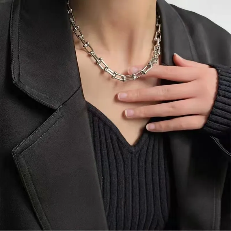 

New Bamboo Collarbone Chain Personality Men and Women Niche Light Luxury U-shaped Horseshoe Gradient Thick Chain Necklace