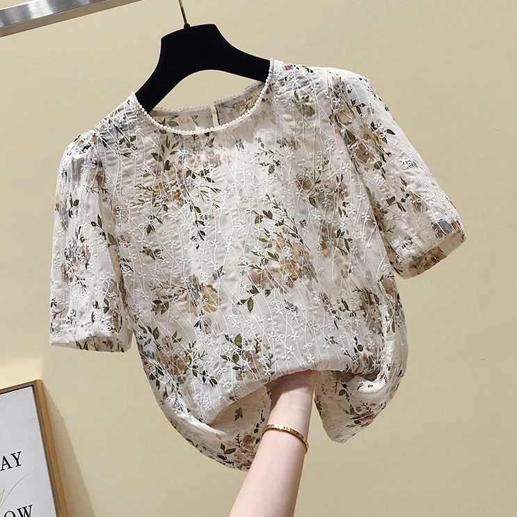 

Женская шифоновая рубашка в стиле ретро, кружевная блузка с круглым вырезом и вышивкой крючком, нежный топ с пышными рукавами и цветочным пр...