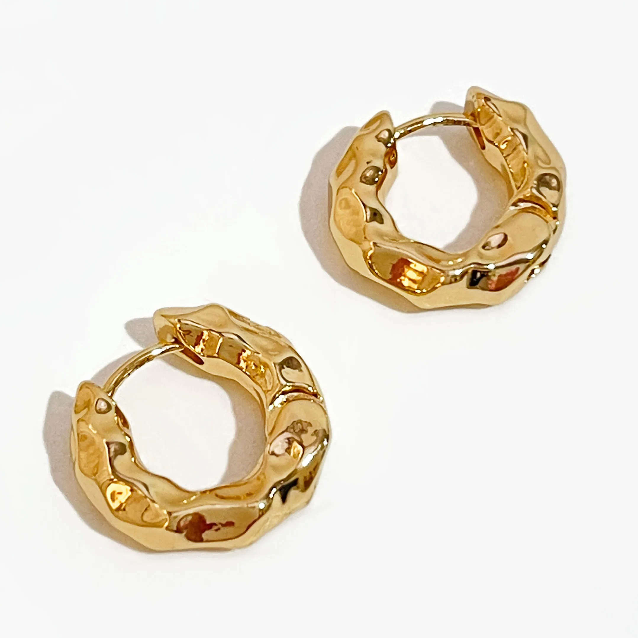

Peri'sbox Trendy Vintage Gold Color Geometric Irregular Hammered Hoop Earrings For Women Punk Street Statement Huggie Earrings