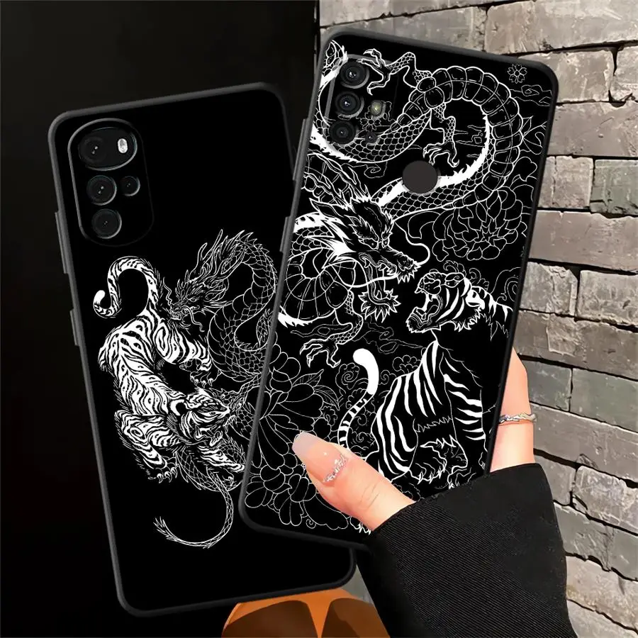Фото Чехол Dragon Tiger Sketch для Motorola Moto G60s Edge 20 Pro 30 Lite G51 G73 G52 G53 G30 G22 Edge40 G50 G32 G71 №5