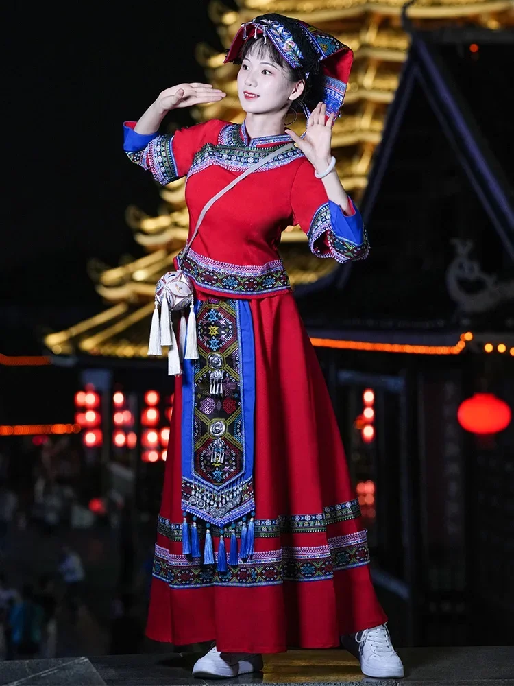 Yi одежда женская новая Sichuan Liangshan этническая меньшинность Buyi and Dong факел фестиваль