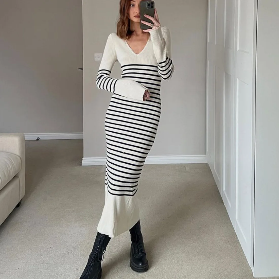 

Black White Striped Knitted Maxi Dress for Women Elegant Long Sleeve Slim Sweater Dress Autumn Winter Causal Long Dress 2023