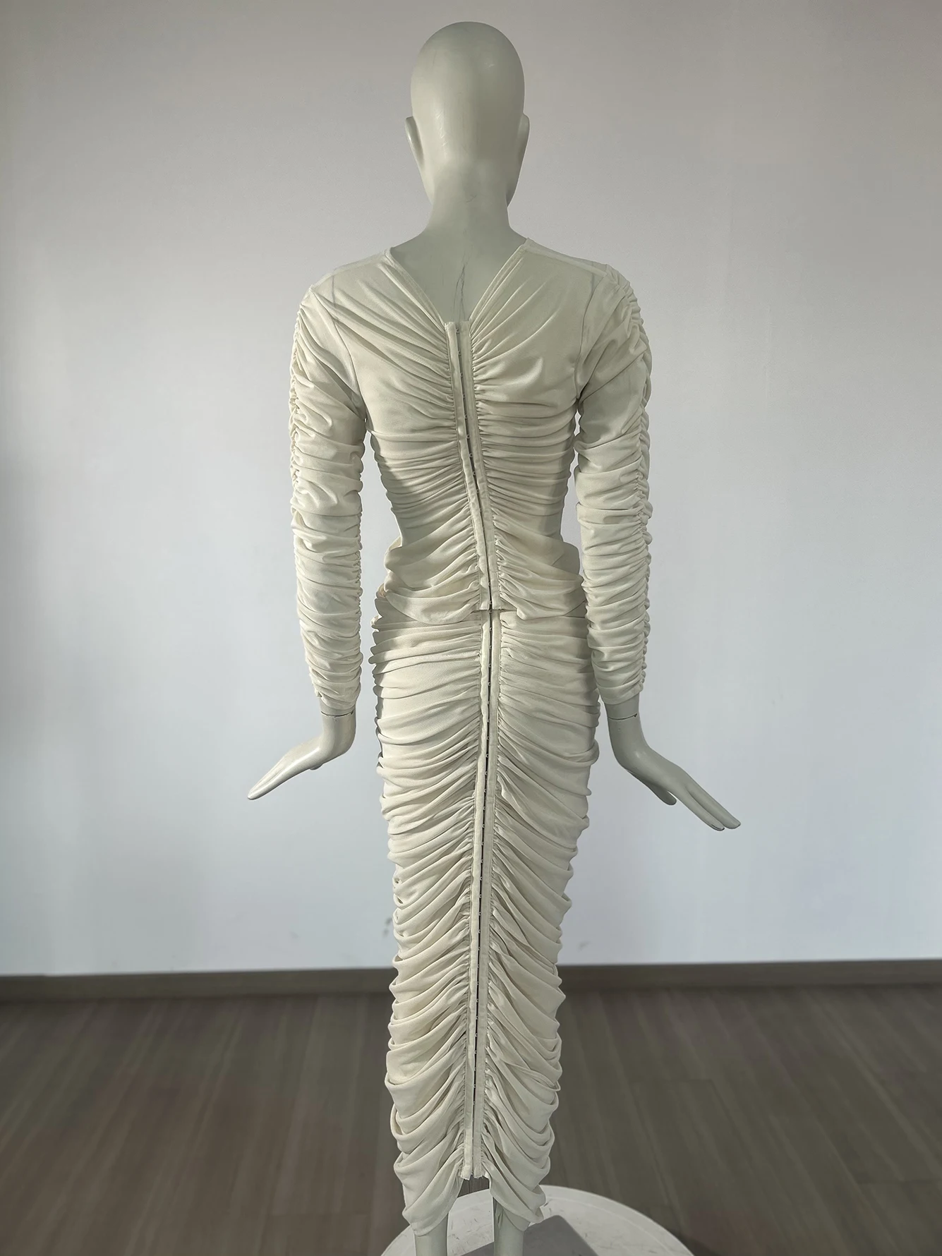 Высокое качество 2024 новый женский модный плиссированный облегающий комплект из 2