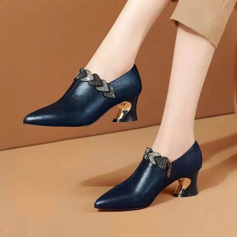 

Женские туфли на высоком каблуке из мягкой кожи, модные женские туфли-лодочки, Осенняя обувь стразы, странный каблук, боковая молния, черный,...
