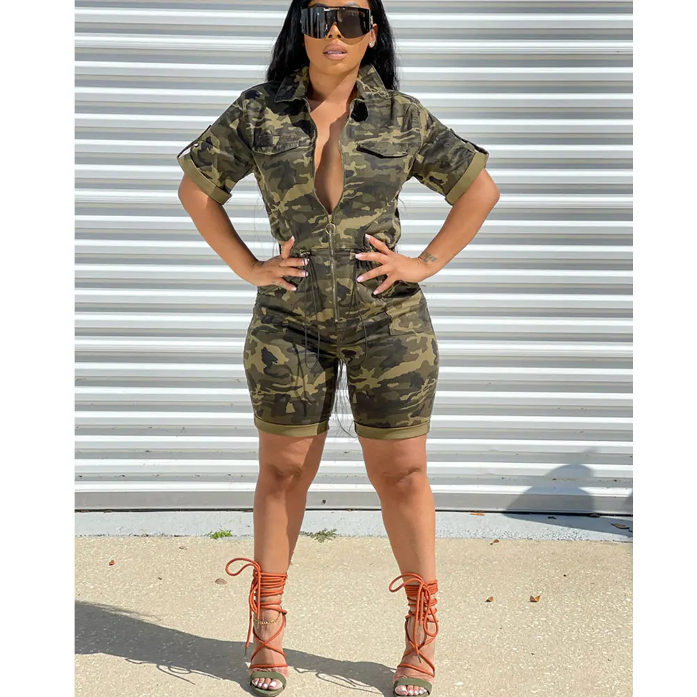 Женский слитный камуфляжный комбинезон на молнии с коротким рукавом и шортами |