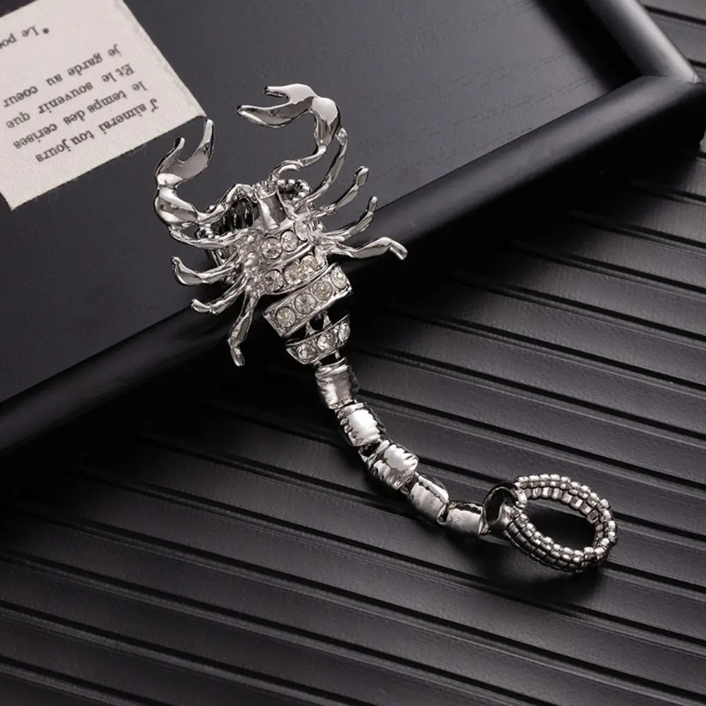 Фото Кольцо-цепочка Rock Silver Scorpion с черным кристаллом, винтажное золотое кольцо, регулируемое, в стиле панк, асимметричное, для вечеринок №4