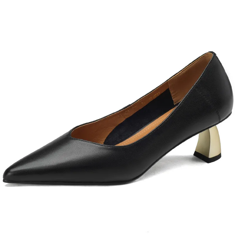 

Женские туфли-лодочки из натуральной кожи, с острым носком