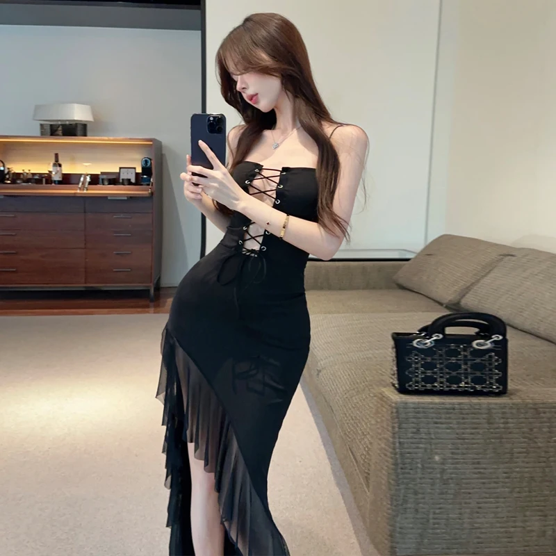 Длинное платье на бретельках с разрезом и открытой спиной