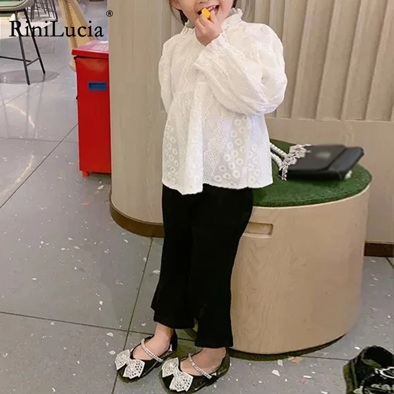 

Белая блузка с длинными рукавами и оборками, на весну-осень