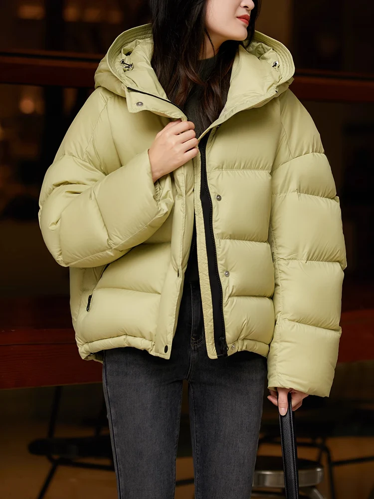 Рисунок 6 - SuyaDream, женский пуховик с капюшоном